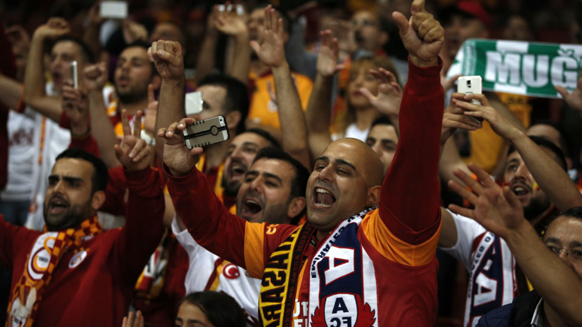 Champions League: Arsenal vs Galatasaray match temporarily ...