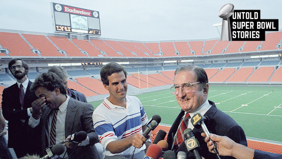 1972 Dolphins fan looking obnoxious as hell