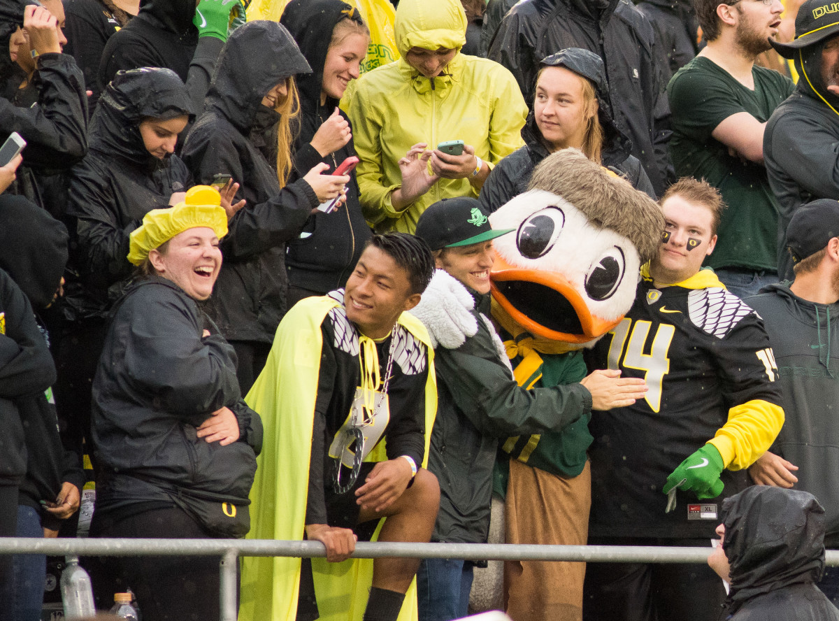 Watch Oregon vs Washington online: Live stream, game time, TV - Sports