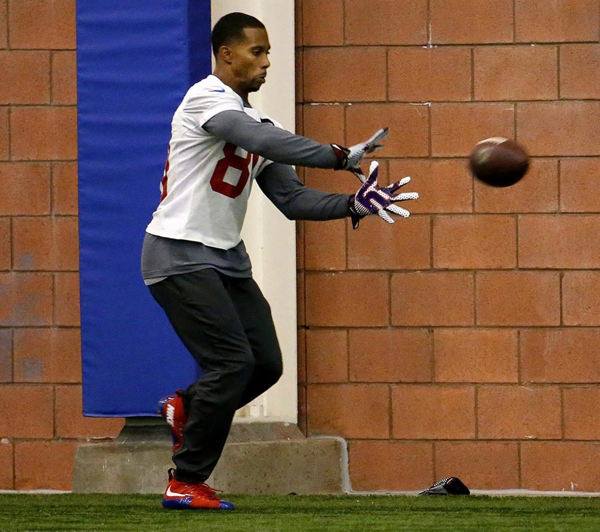 Victor-Cruz_2.jpg