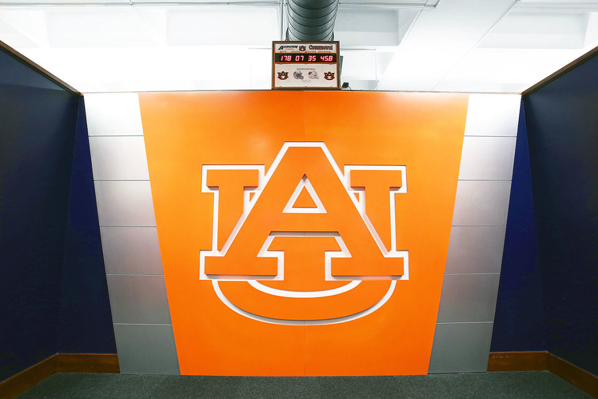 auburn-football-locker-room-redesign-5.jpg