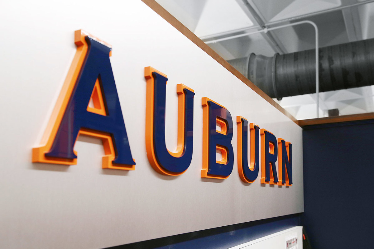 auburn-football-locker-room-redesign-4.jpg