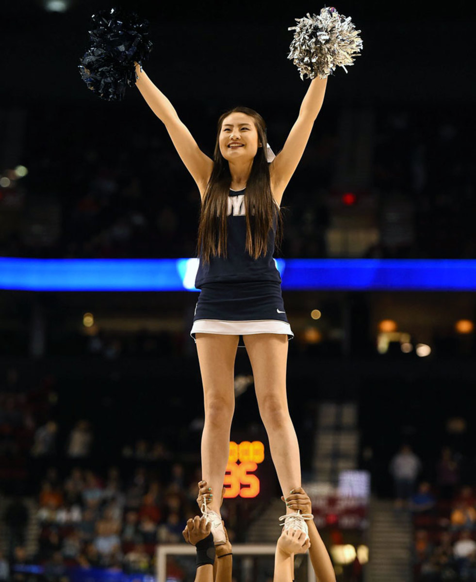 Georgetown-cheerleaders-X159403_TK1_0003.jpg