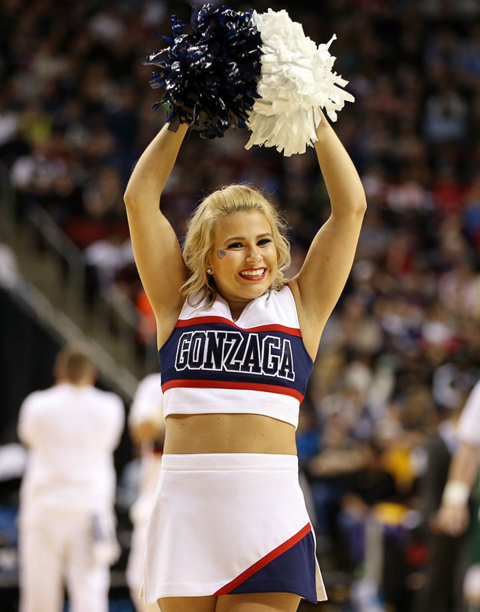 Gonzaga-cheerleaders-467167196_10.jpg