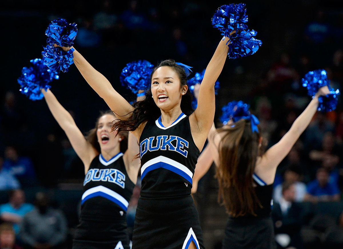 Duke-cheerleaders-467082712_10.jpg