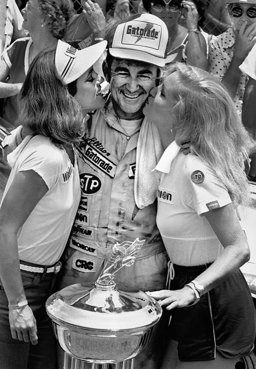 Bobby-Allison-Victory-Lane-kisses.jpg