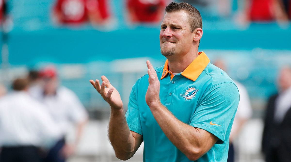 Dan Campbell is 2-0 as Dolphins interim head coach.