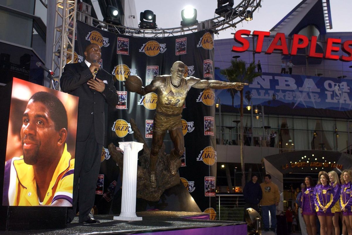 Magic-Johnson-statue.jpg