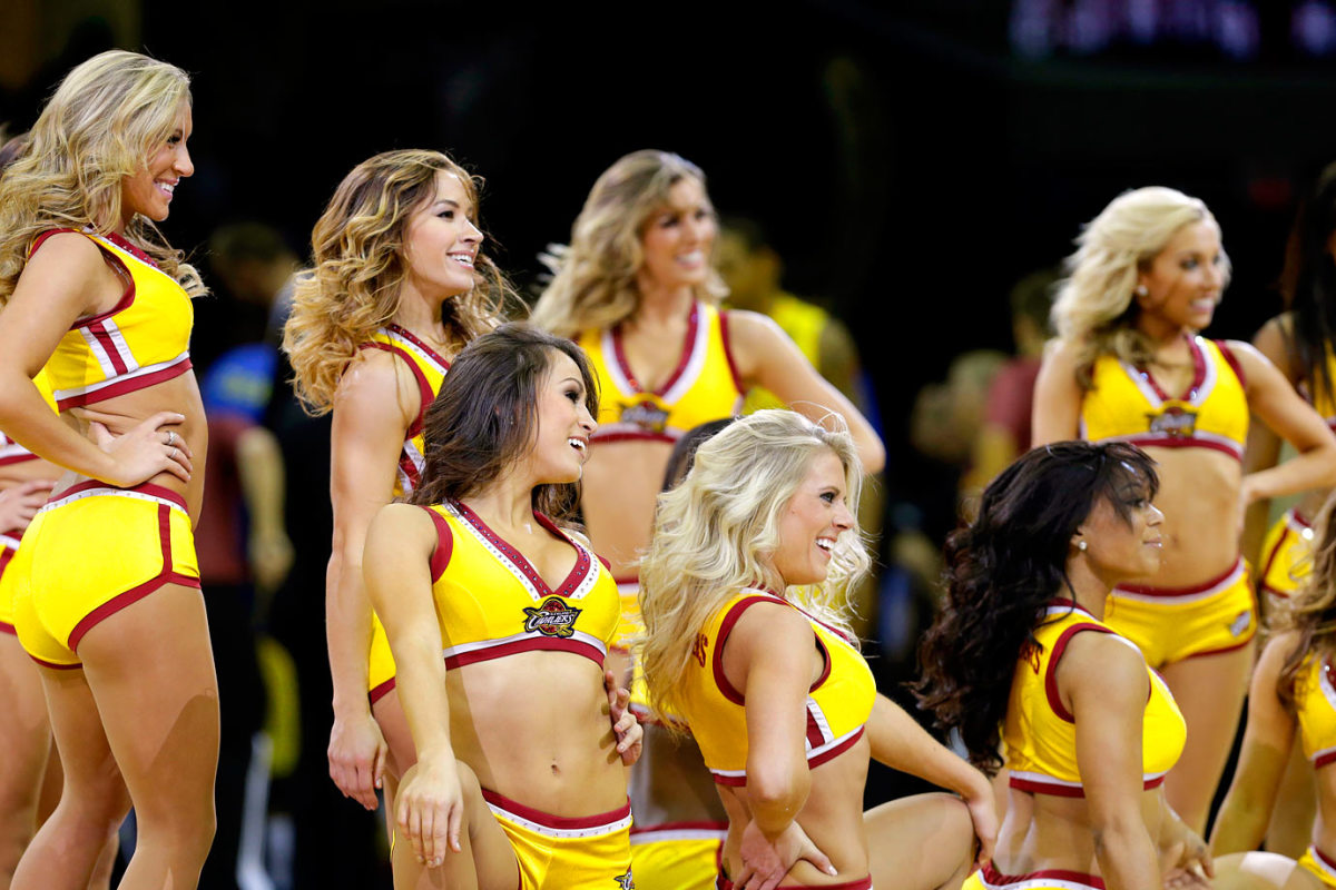 Cleveland-Cavalier-Girls-AP913321522409_38.jpg