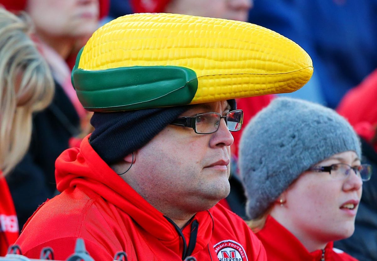 nebraska-fans-CGV_111415390_Nebraska_Rutgers.jpg