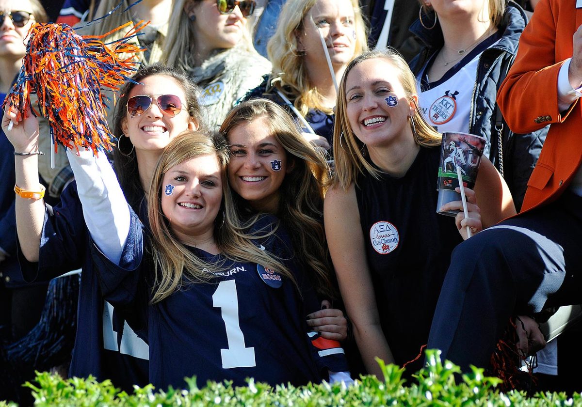 auburn-fans-ccr151114070_Georgia_at_Auburn.jpg