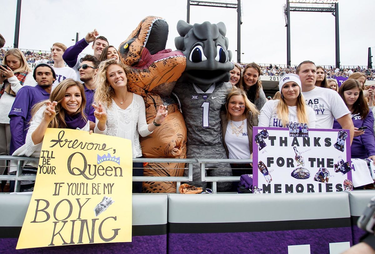 tcu-fans-CAM151114004_Kansas_v_TCU.jpg