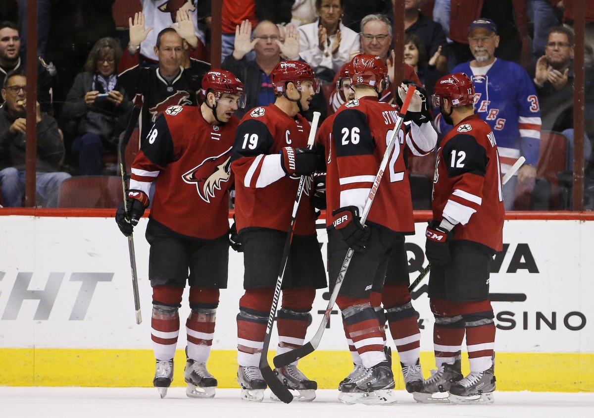 Coyotes shake off slow start, race past Oilers 4-1 - Sports Illustrated