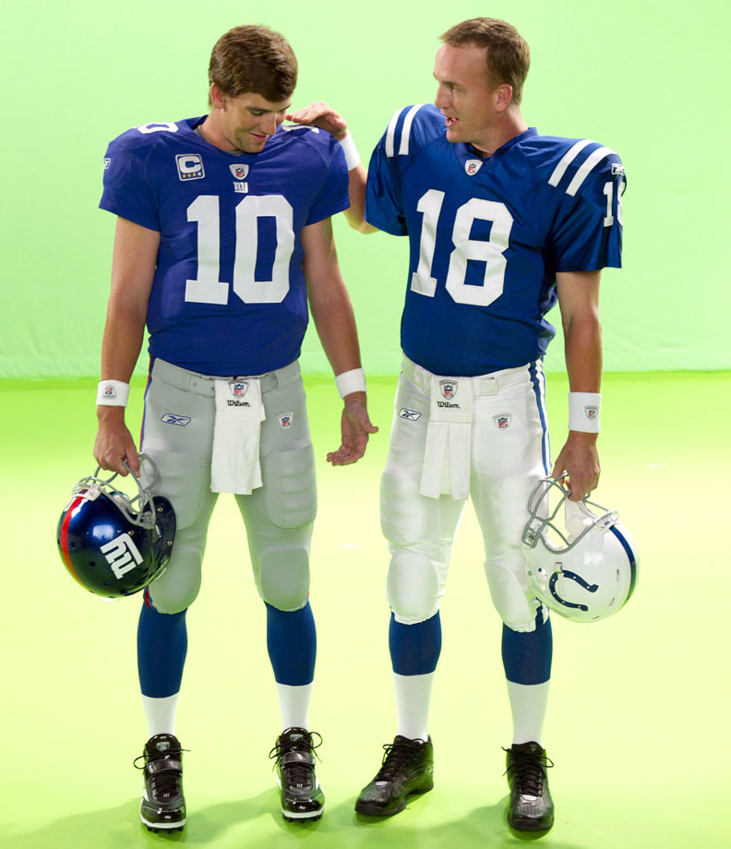 2010-Peyton-Manning-Eli-SNF_0.jpg