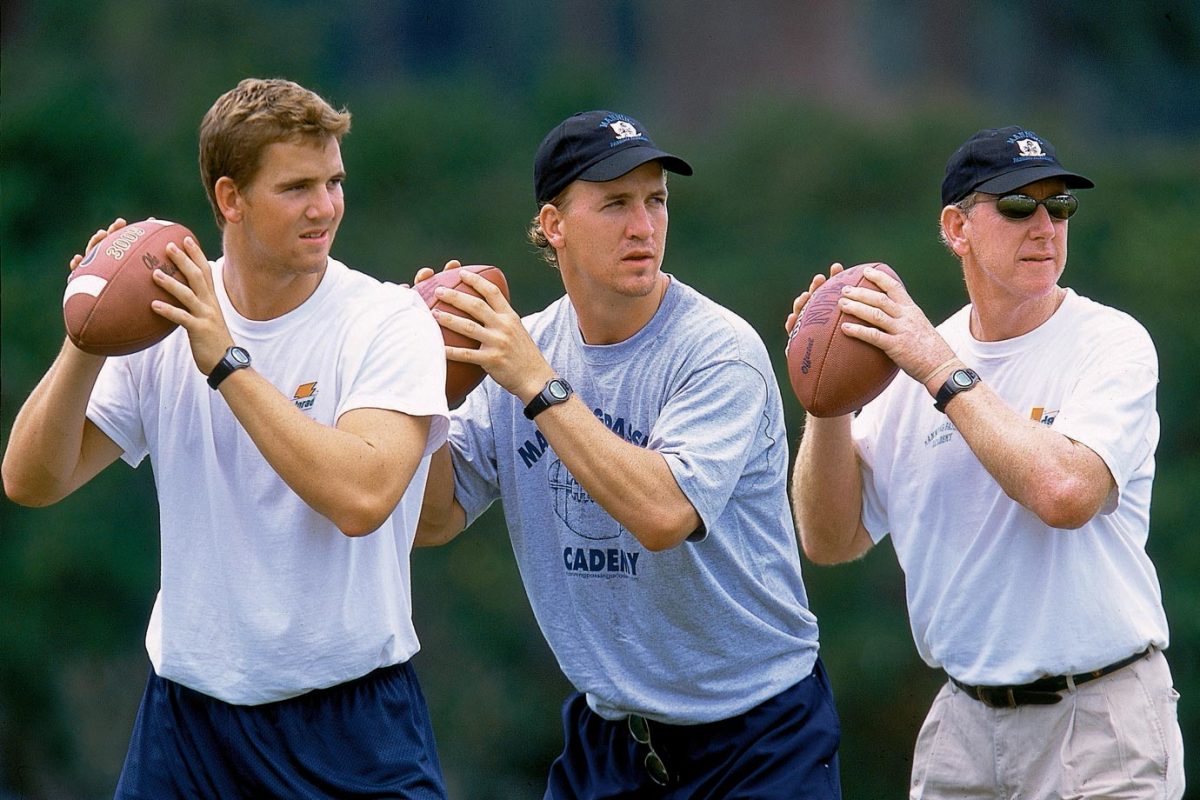 2002-Eli-Peyton-Archie-Manning-001256941_0.jpg