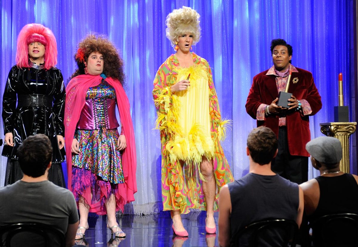 2012-Eli-Manning-Fred-Armisen-Bobby-Moynihan-Kenan-Thompson-SNL_0.jpg