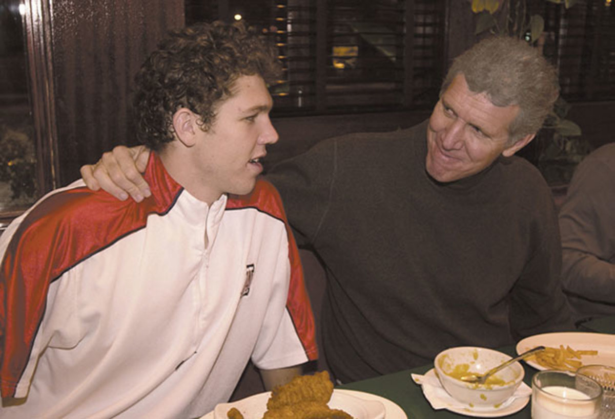 Bill Walton turns into the proudest dad when talking about Luke's success  with the Warriors