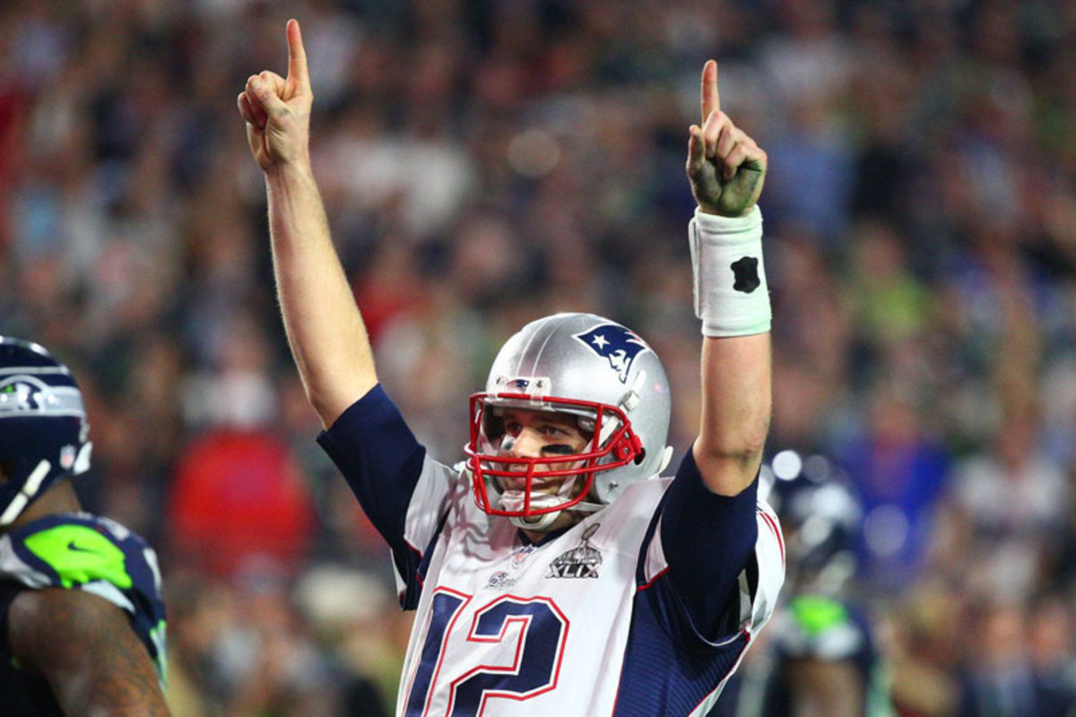 sb49-tom-brady-hands-up-sb.jpg