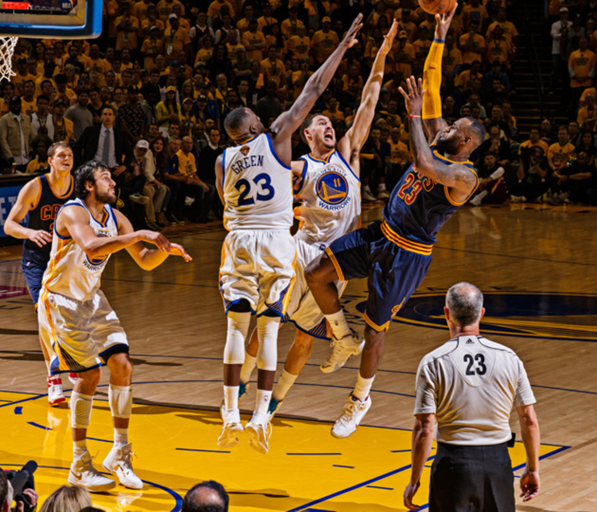 LeBron Cavs Steph Curry Warriors 2015 NBA Finals - Sneaker Bar Detroit