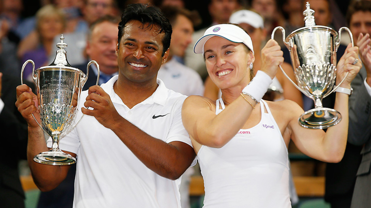 Martina Hingis wins