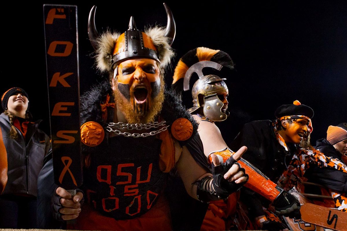 Oklahoma-State-fans-CBG1511210103_Baylor_at_Oklahoma_State.jpg