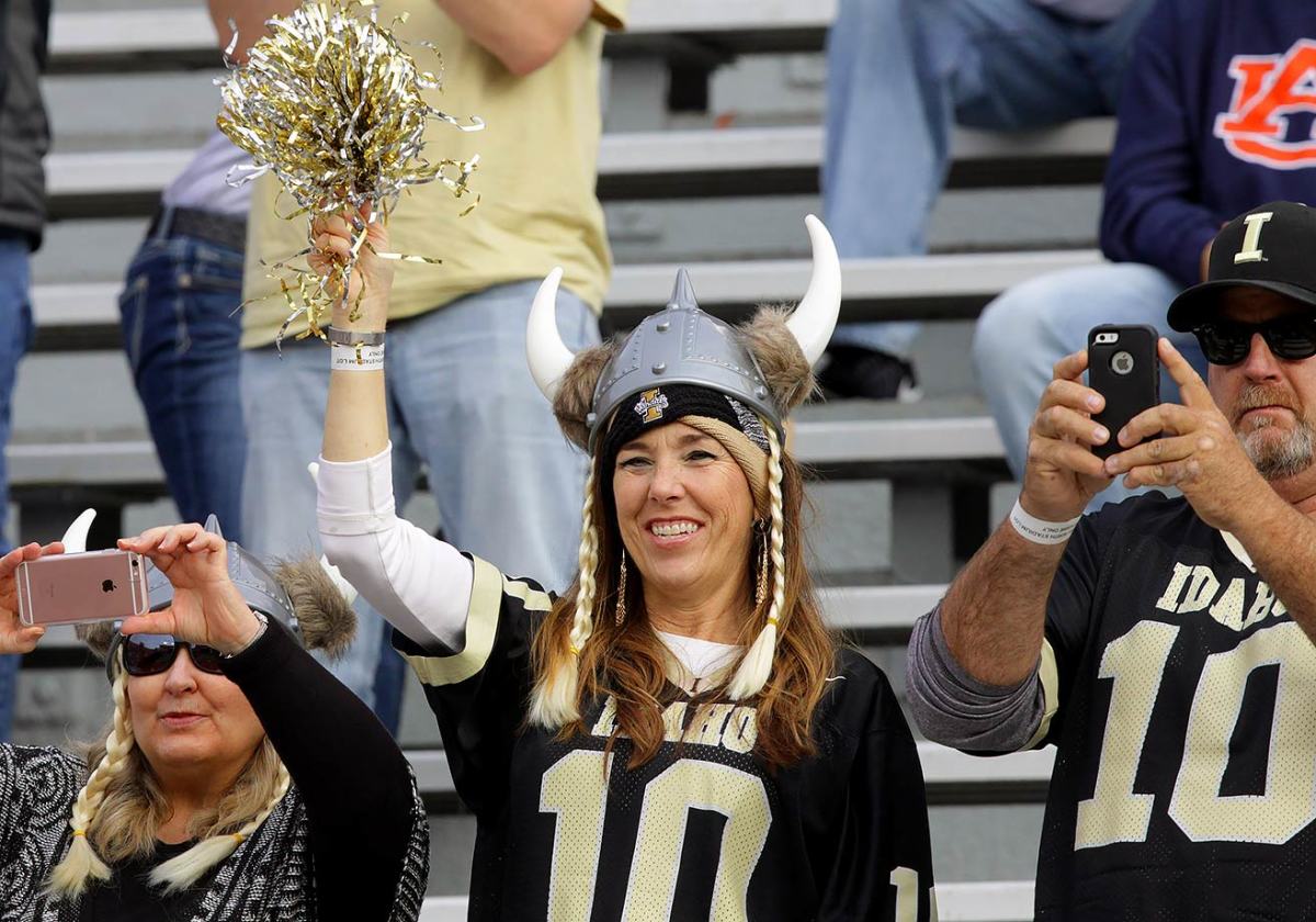 Idaho-fans-CGT1511211318_AU_v_IU.jpg