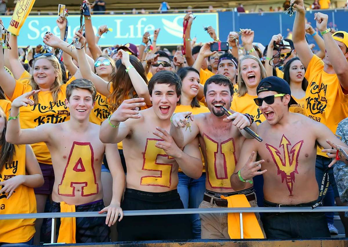 Arizona_State-Superfans-YDY_3480.jpg