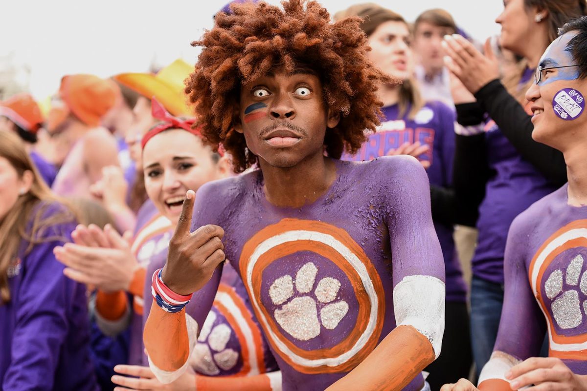 Clemson-fans-DAT1511210477Wake_Forest__at_Clemson.jpg