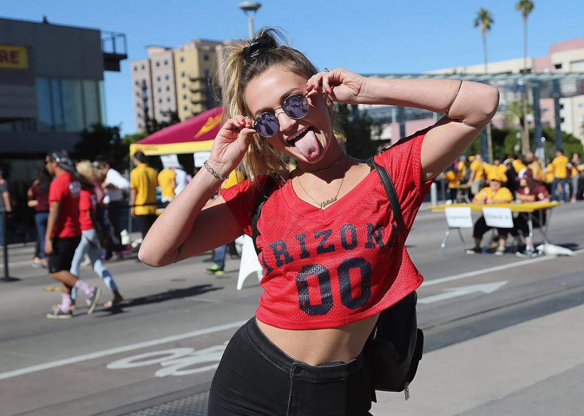 Arizona-Superfans-YDY_3204.jpg