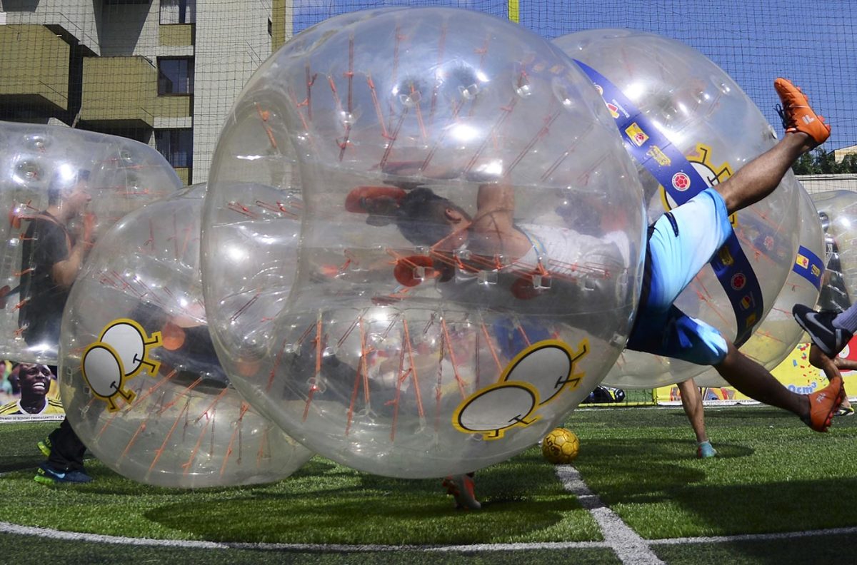 bubble-soccer-492175136.jpg