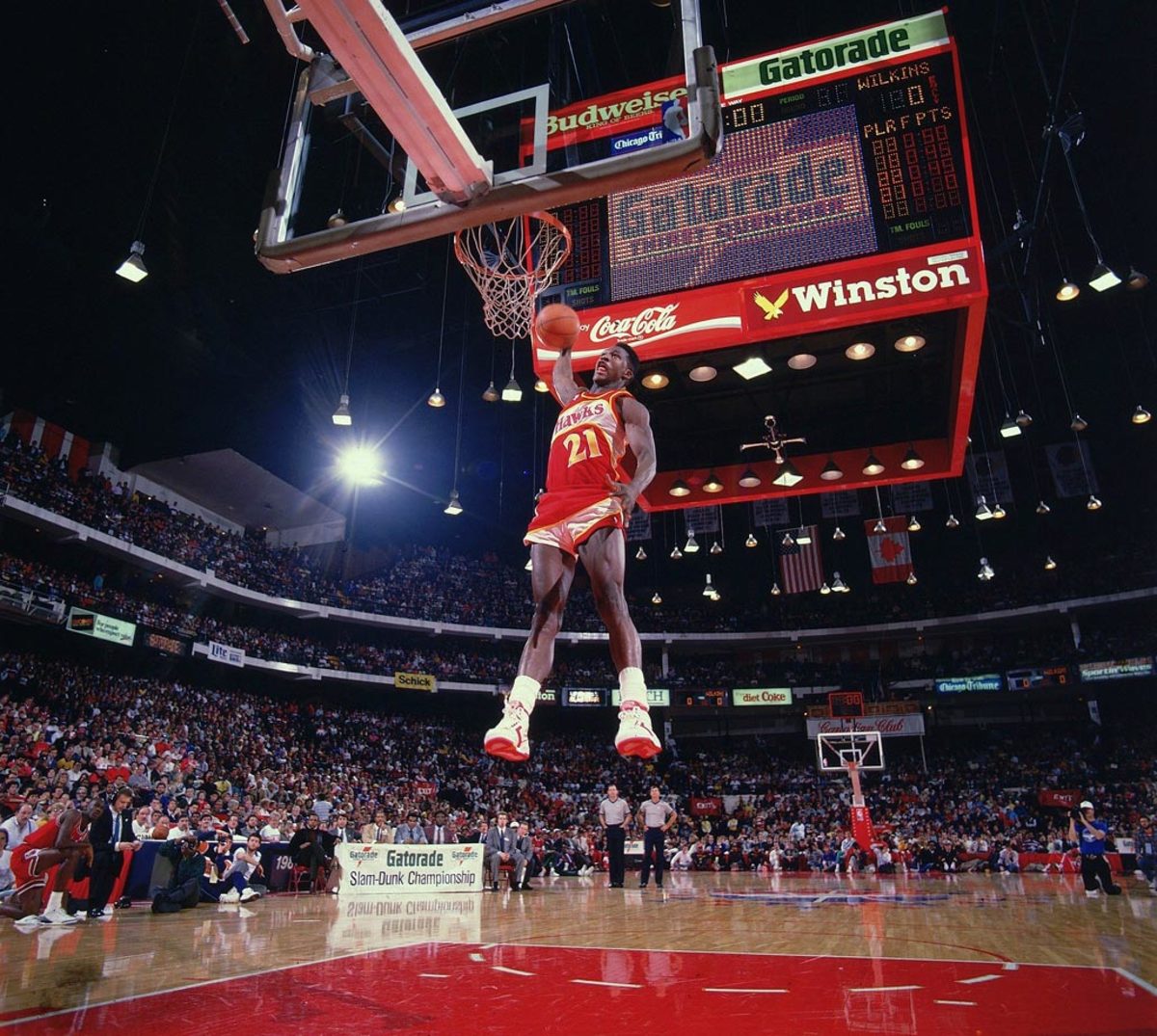 1988-Dominique-Wilkins-Slam-Dunk-Contest-001299637.jpg