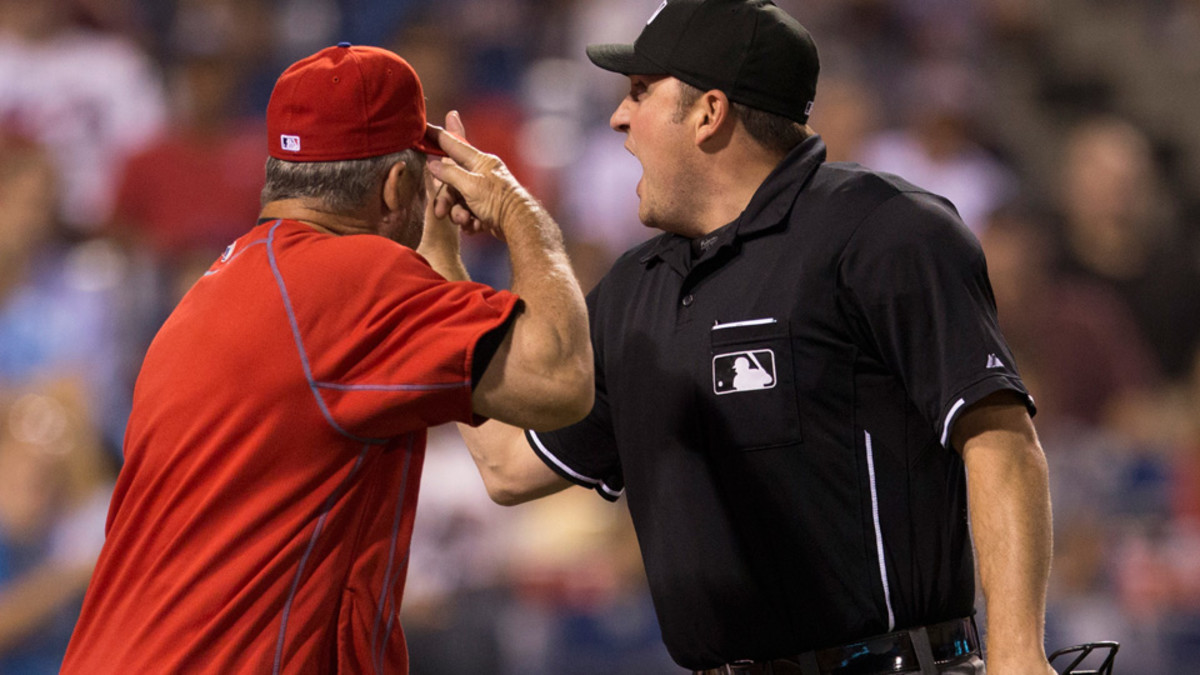 Philadelphia Phillies manager Larry Bowa yells at umpires Terry