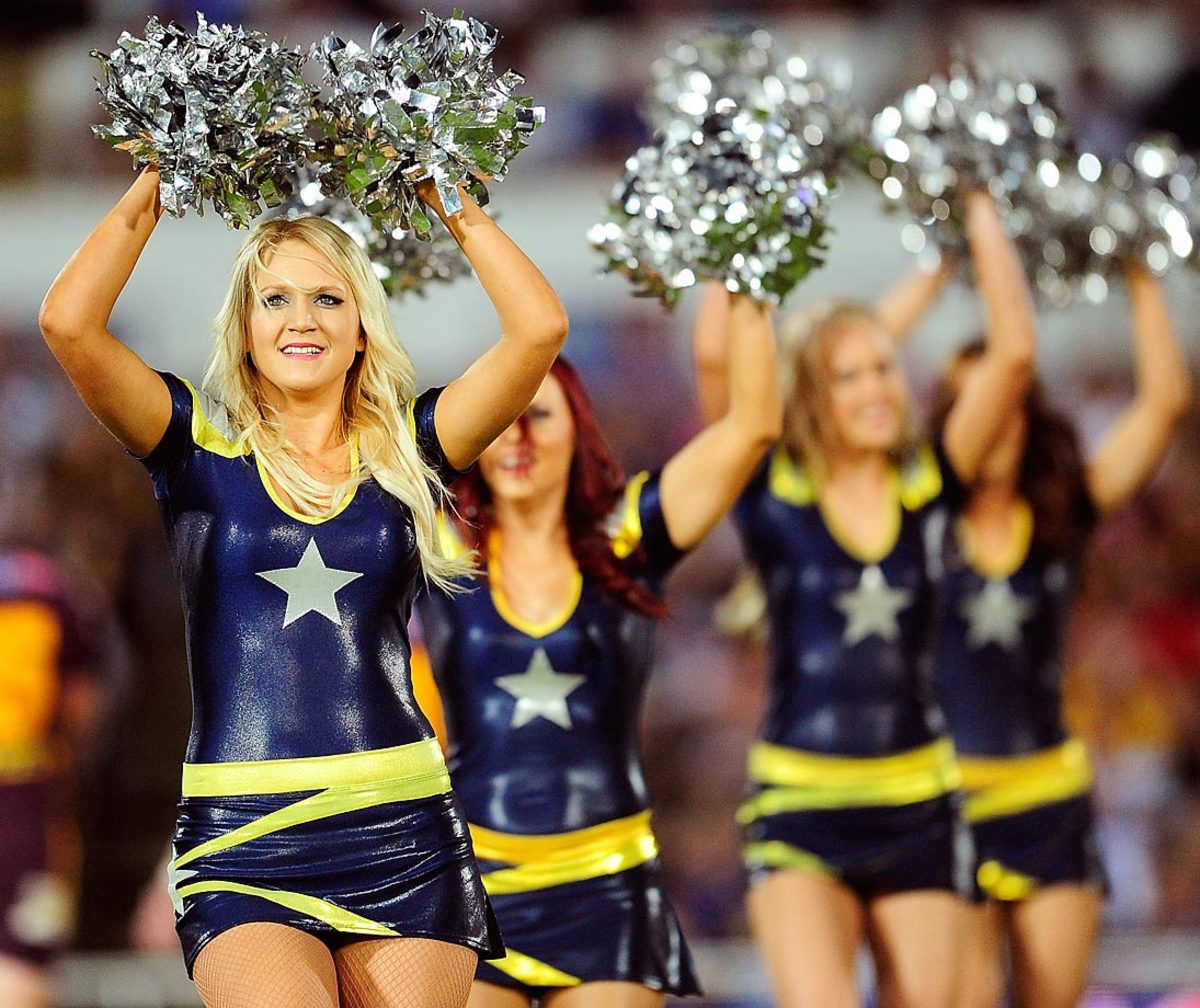 Australia-cheerleaders-151494837_master.jpg