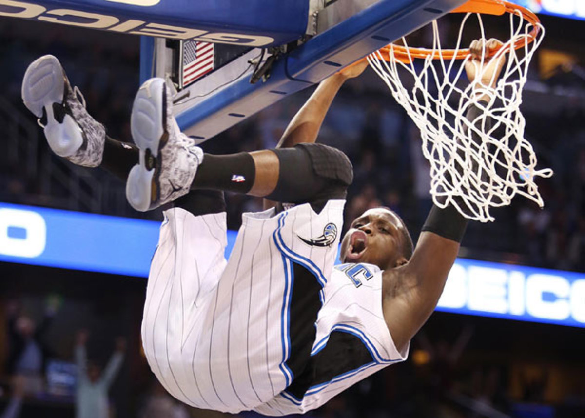 NBA Slam Dunk Contest 2014: Grading Every Dunk and Every Participant, News, Scores, Highlights, Stats, and Rumors