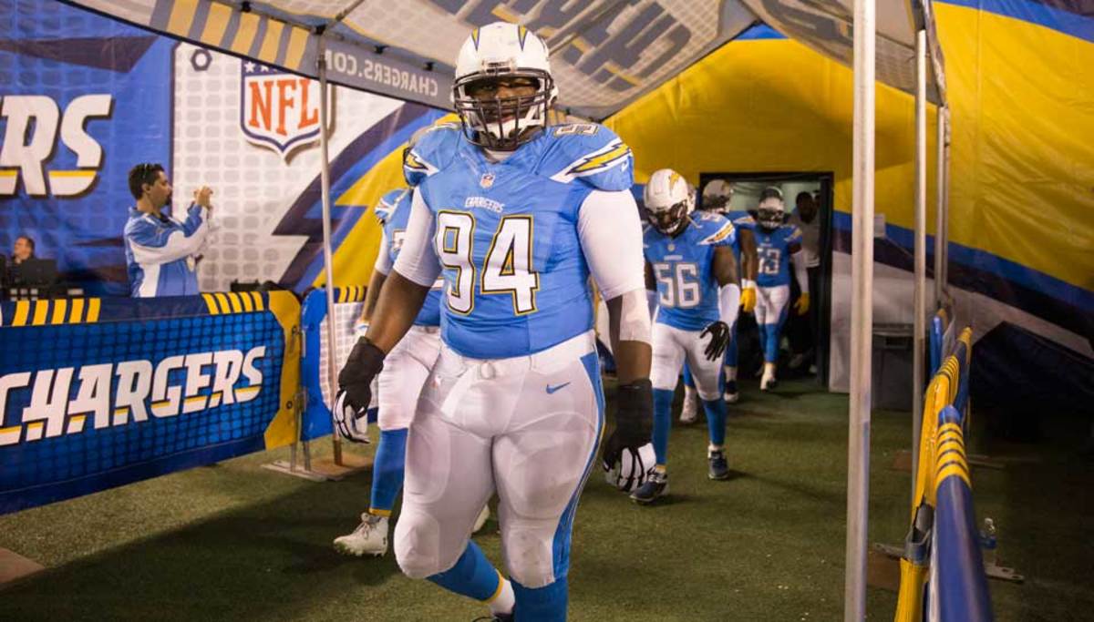 After five offseasons of study, San Diego Chargers DE Corey Liuget will  earn his sociology degree in May