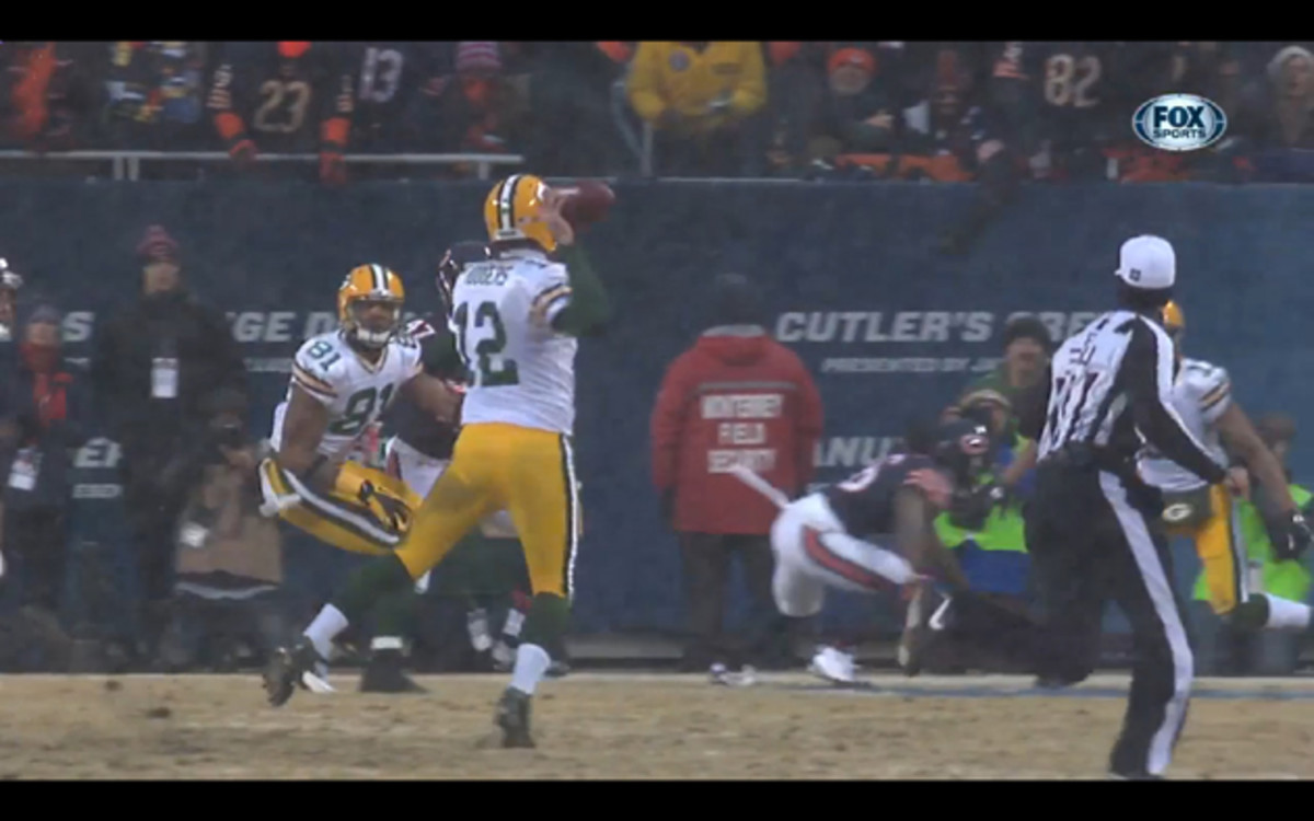 aaron-rodgers-bears-int-3.jpg