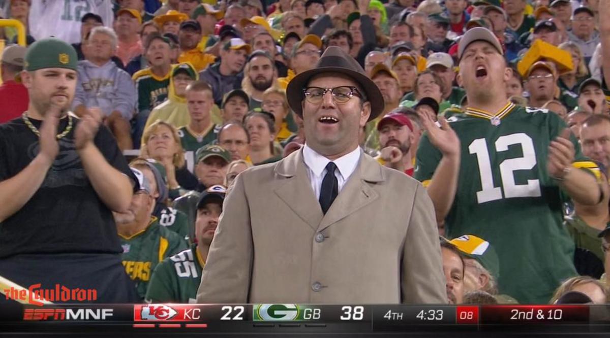 Packers vs Chiefs: Green Bay fan dresses as Vince Lombardi