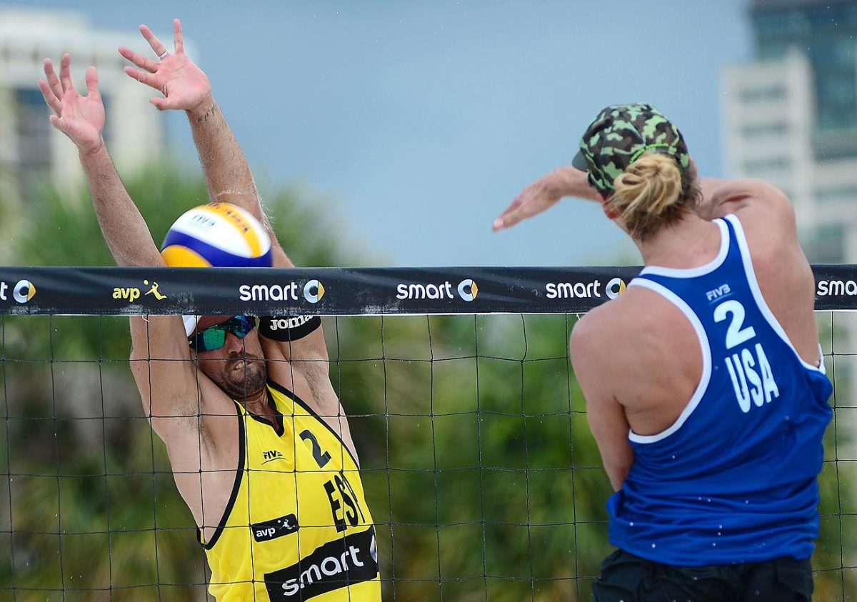 beach-volleyball-X159726_TK1_022.jpg