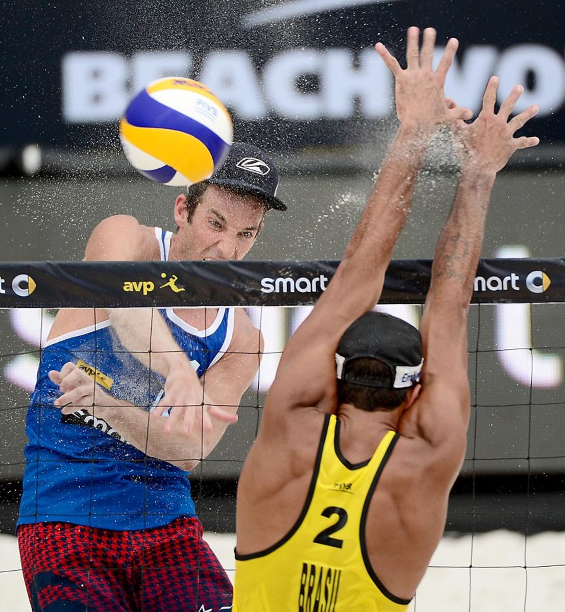 beach-volleyball-X159726_TK1_035.jpg