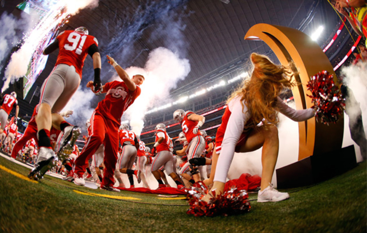 Ohio State cheerleader pushed game intros 1