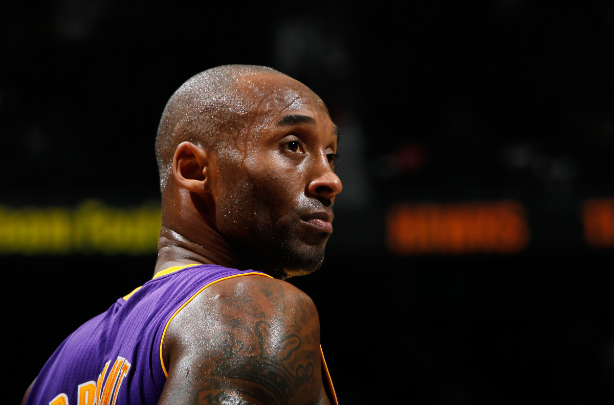 Los Angeles Lakers' Kobe Bryant on AAU basketball: 'It's stupid