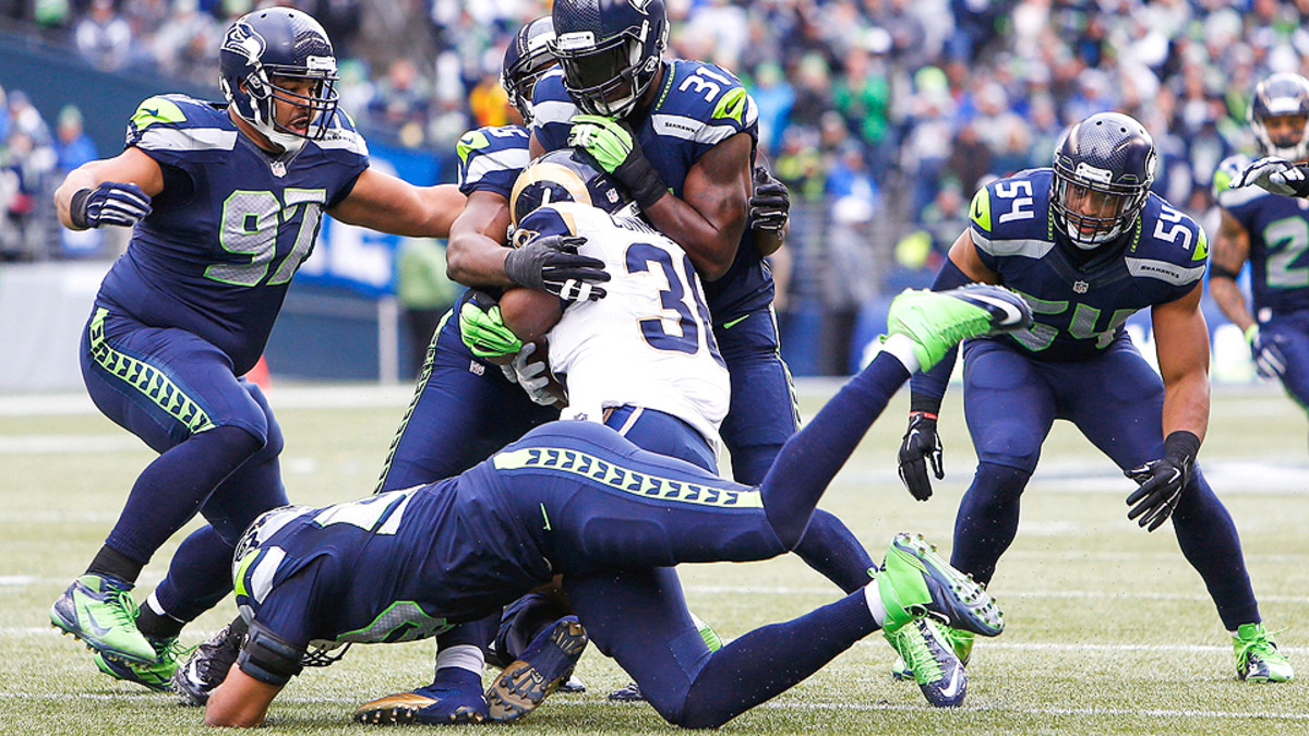 Seahawks fan creates Super Bowl ring for the 12s