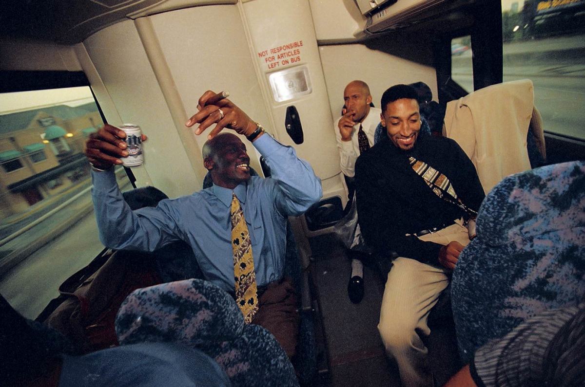 1998-0405-Michael-Jordan-Scottie-Pippen-Ron-Harper-006506128.jpg