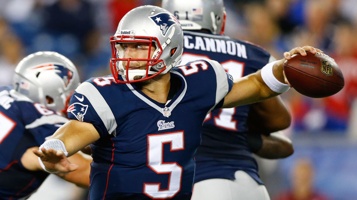 August 22, 2015: Philadelphia Eagles quarterback Tim Tebow (11) scrambles  with the ball during the NFL preseason game between the Baltimore Ravens  and the Philadelphia Eagles at Lincoln Financial Field in Philadelphia