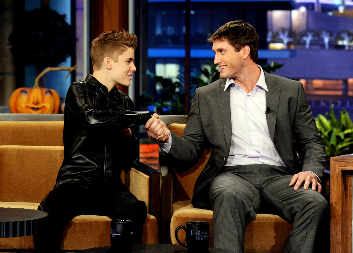 2011-1031-Justin-Bieber-David-Freese.jpg