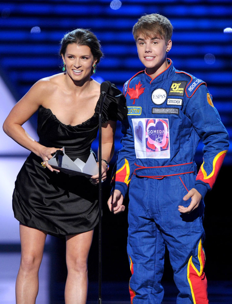 2011-0713-Justin-Bieber-Danica-Patrick.jpg