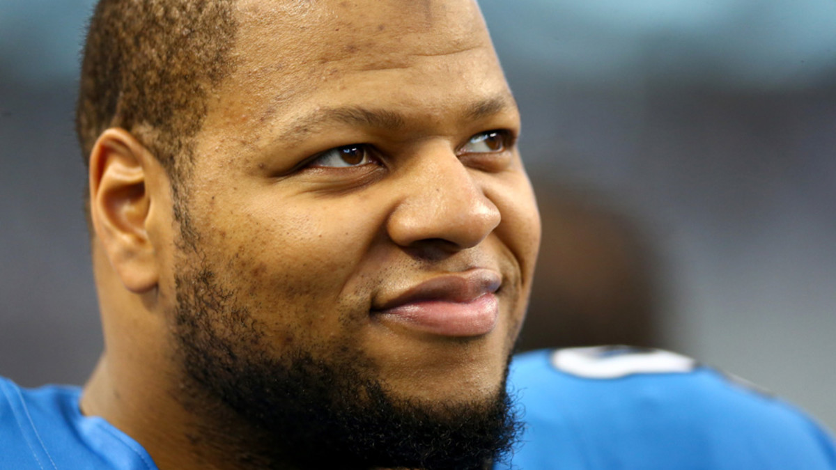 Ndamukong Suh, NFL: Officials Missed Critical Call Against Cowboys