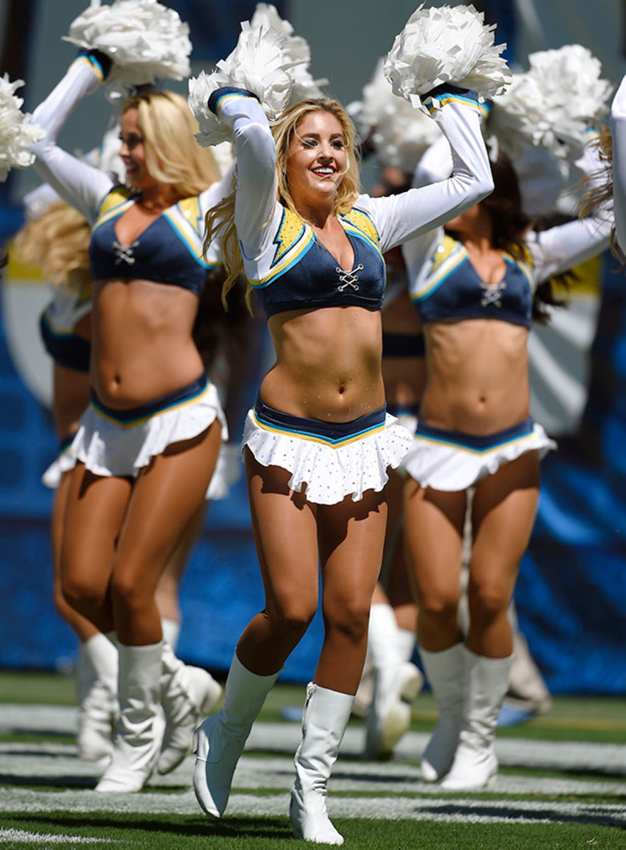 San-Diego-Charger-Girls-cheerleaders-AP_482626019936.jpg