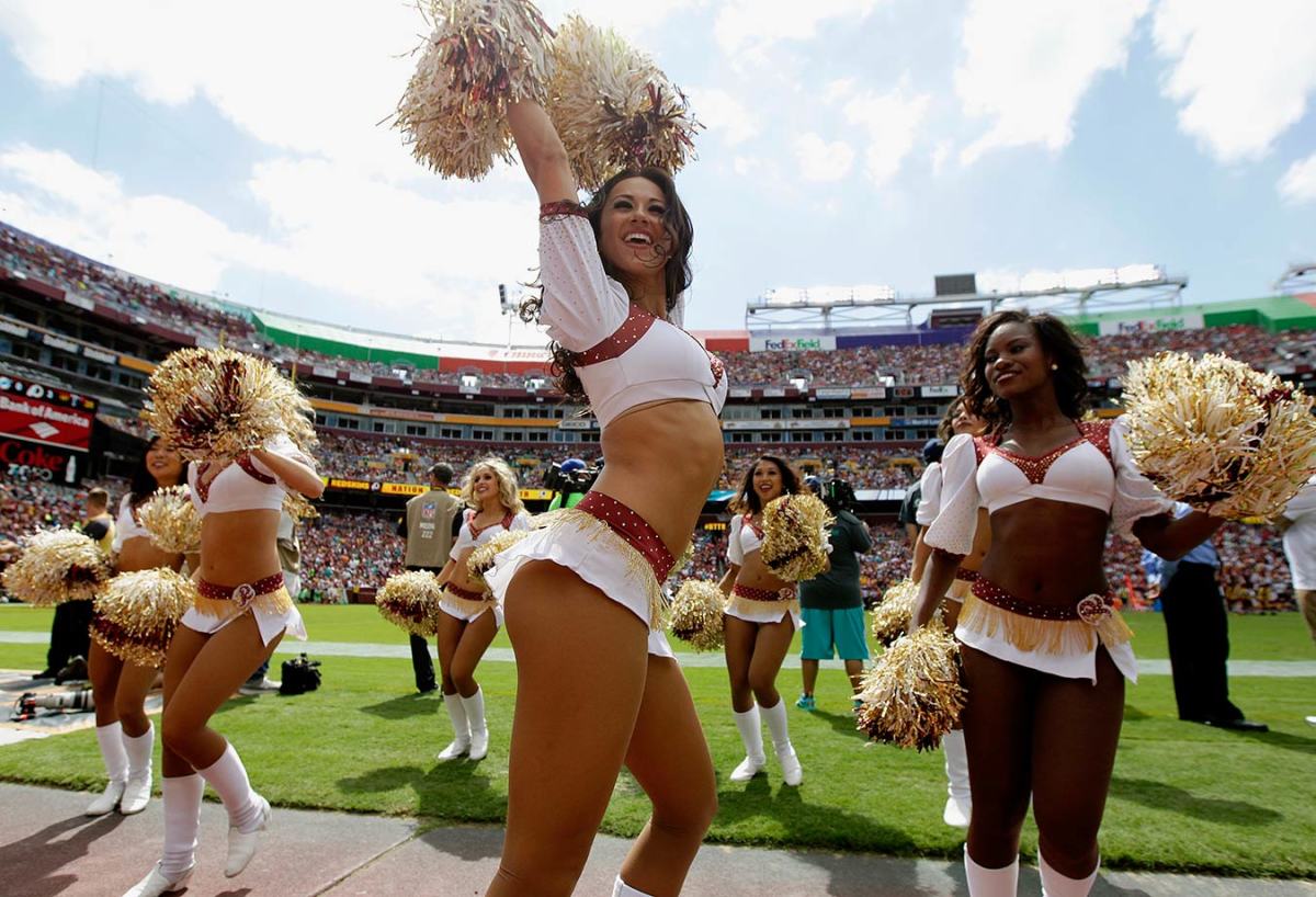 Washington-Redskins-cheerleaders-AP_225817181347.jpg