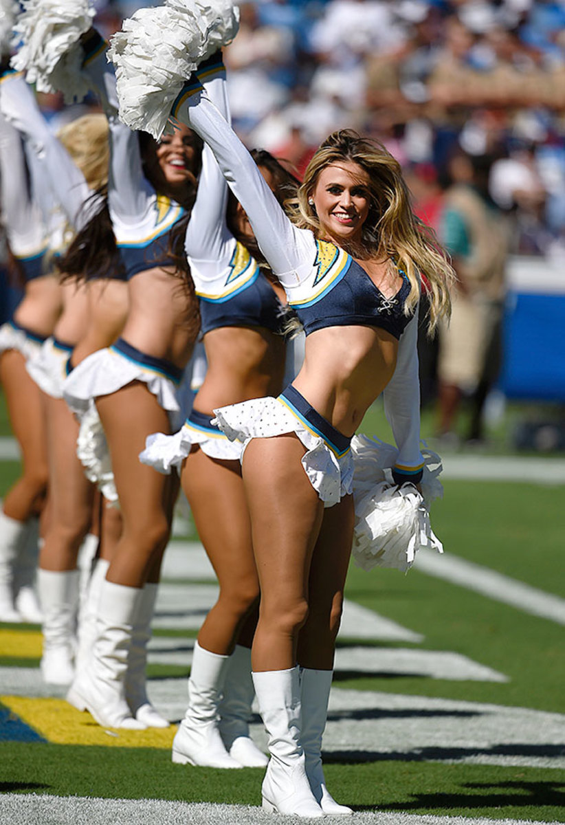 San-Diego-Charger-Girls-cheerleaders-AP_948640258632.jpg